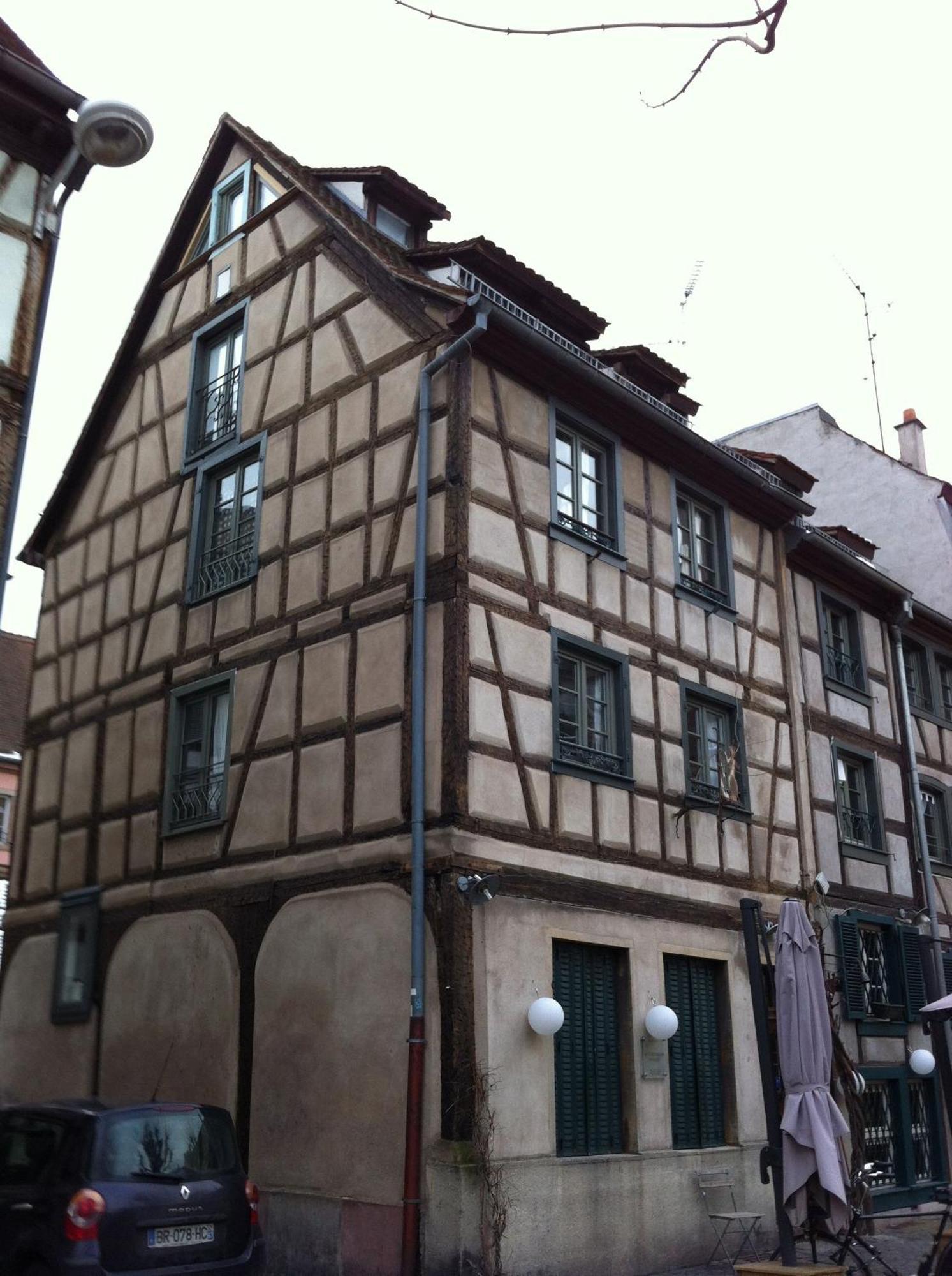 Appartements Au-Dessus Du... Страсбург Экстерьер фото